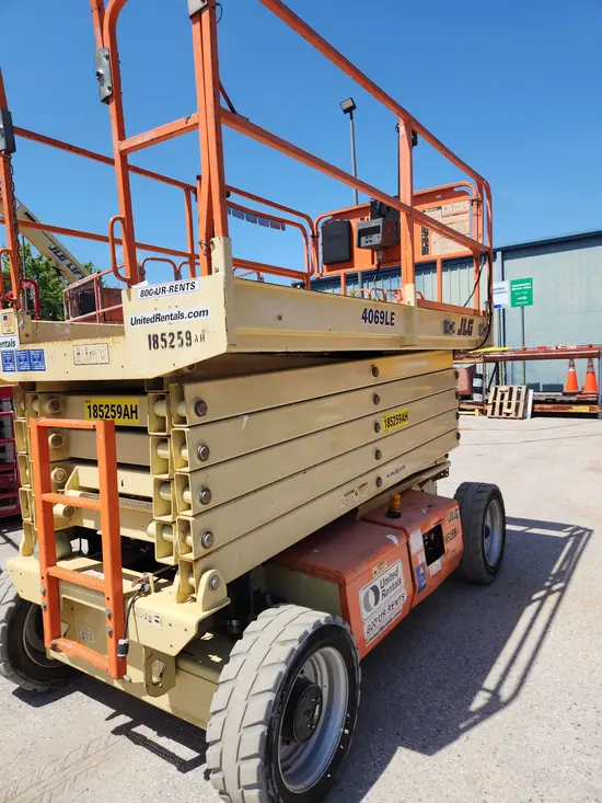 2017 JLG 4069LE Scissor Lift