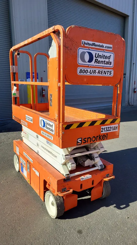 2018 Snorkel S3219E Scissor Lift