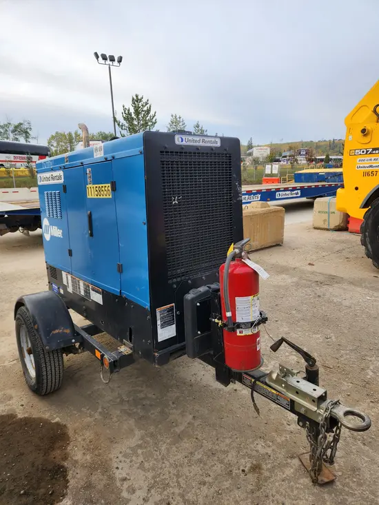 2021 Miller Welders Big Blue 500 Welder