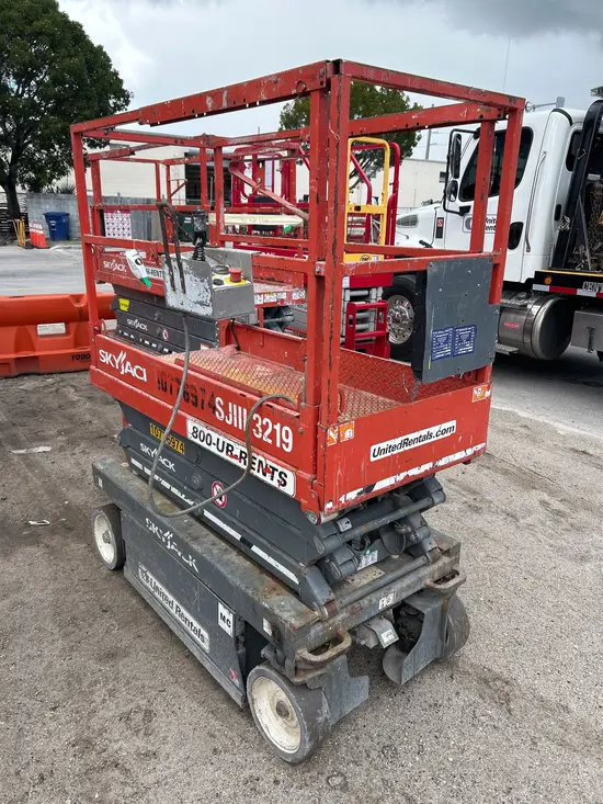 2018 Skyjack SJIII3219 Scissor Lift