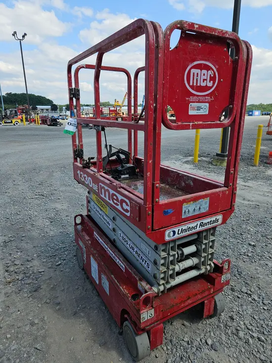 2019 MEC 1330SE Scissor Lift