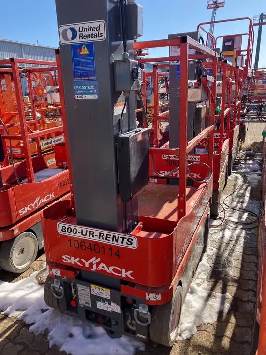 2017 Skyjack SJ12 Self-Propelled One-Person Lift