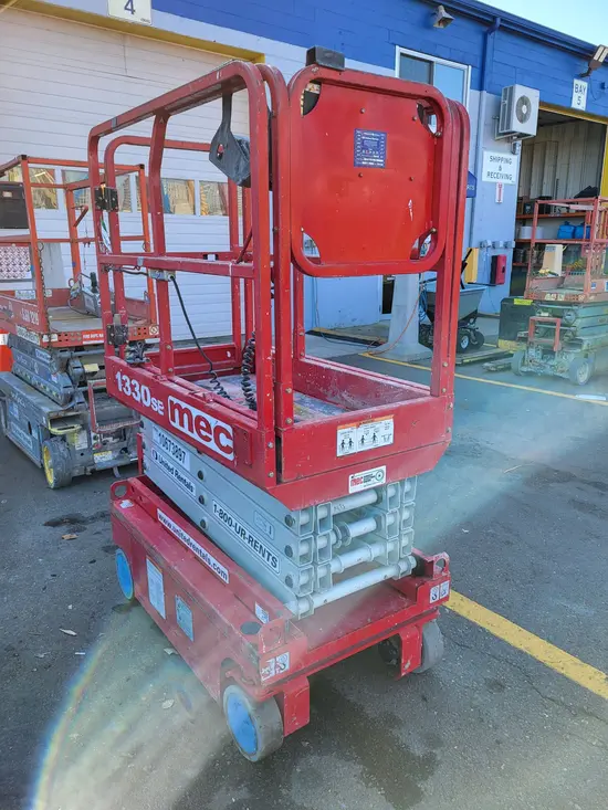 2017 MEC 1330SE Scissor Lift