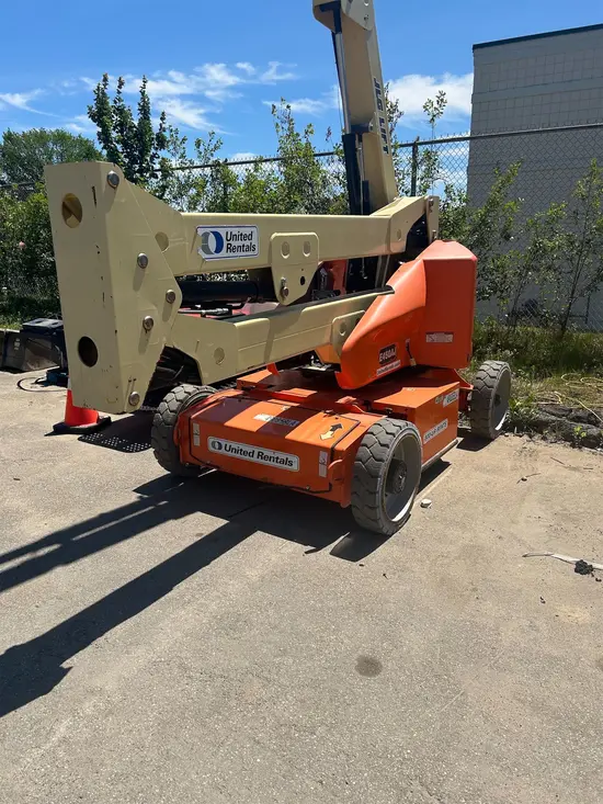 2017 JLG E450AJ Articulating Boom Lift