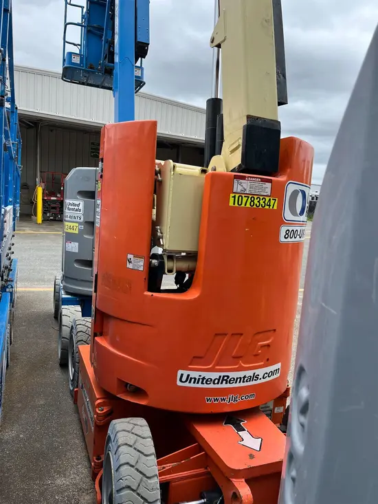 2018 JLG E300AJP Articulating Boom Lift
