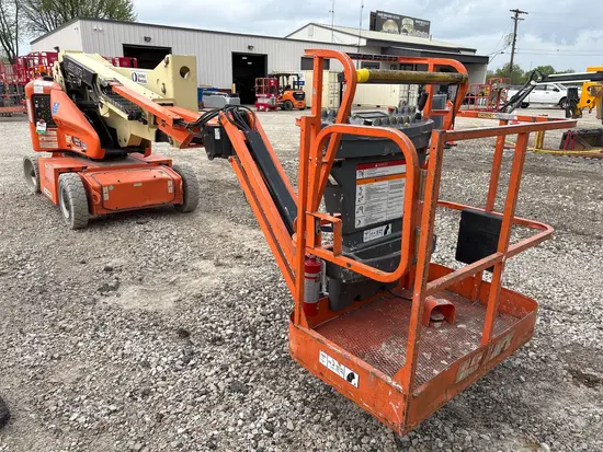 2017 JLG E400AJPN Articulating Boom Lift