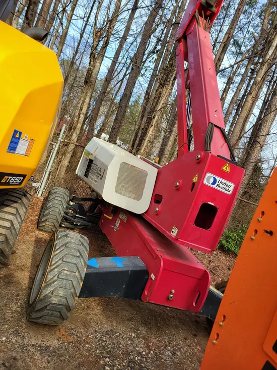 2016 MEC 60J-D Boom Lift