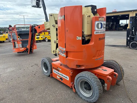 2018 JLG E300AJP Articulating Boom Lift