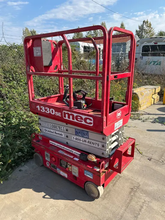 2019 MEC 1330SE Scissor Lift