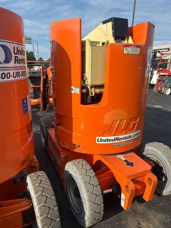 2018 JLG E300AJP Articulating Boom Lift