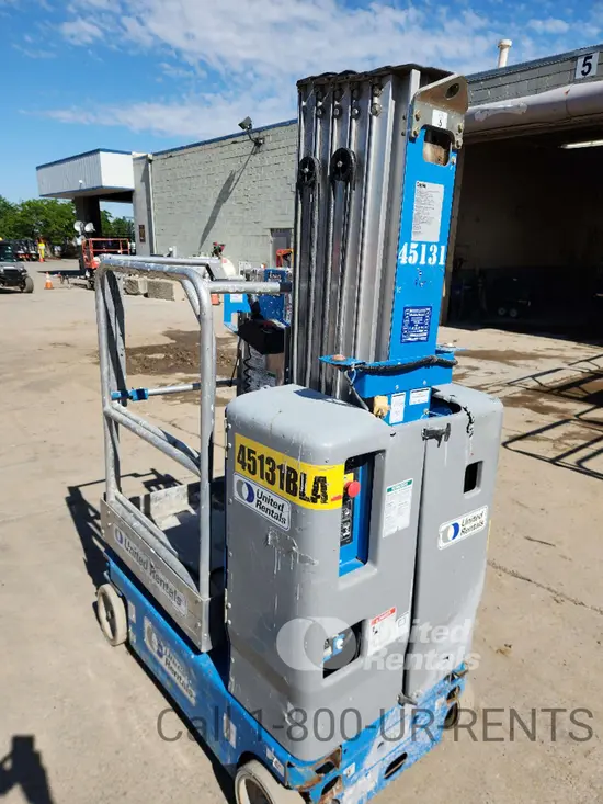 2017 Genie GR-20 Self-Propelled One-Person Lift