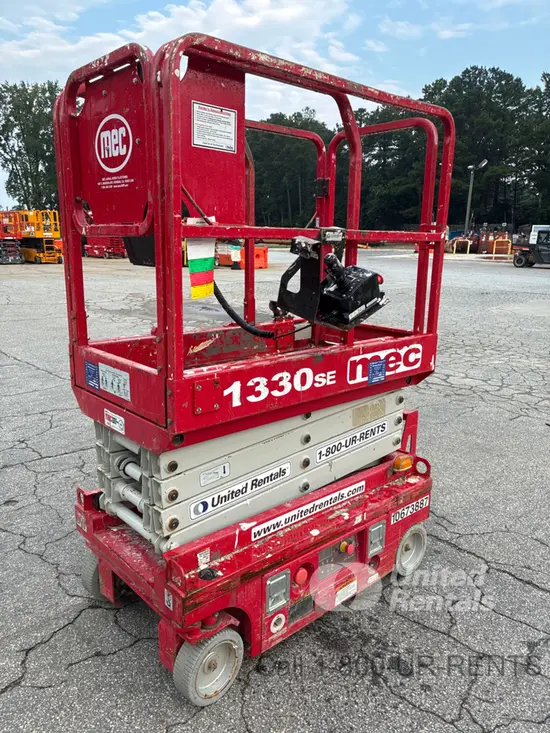 2017 MEC 1330SE Scissor Lift