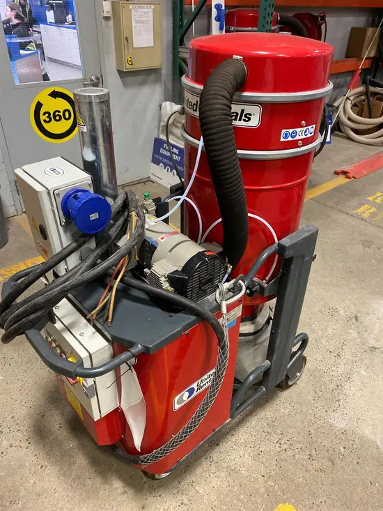 2022 Husqvarna BDC-33-230V Vacuum