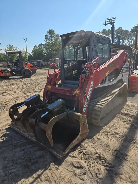 2022 Takeuchi TL12V2-CR Track Loader