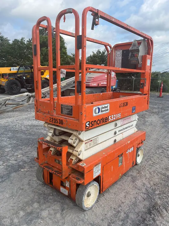 2019 Snorkel S3219E Scissor Lift