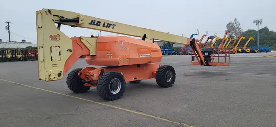2013 JLG 800AJ Articulating Boom Lift