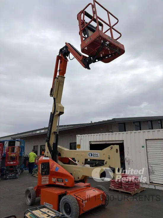 2017 JLG E400AJPN Articulating Boom Lift
