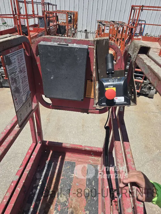 2017 MEC 1330SE Scissor Lift