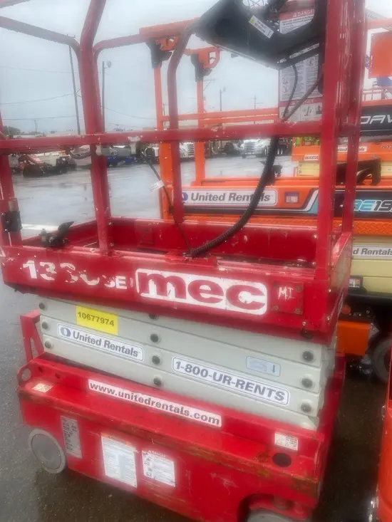 2017 MEC 1330SE Scissor Lift
