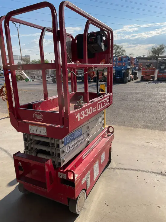 2018 MEC 1330SE Scissor Lift