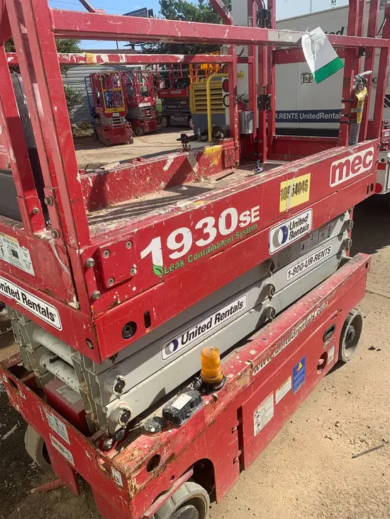 2019 MEC 1930SE Scissor Lift