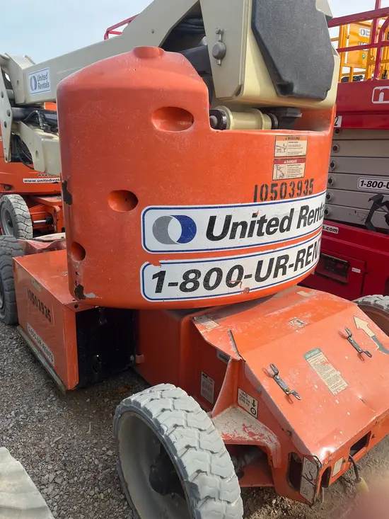 2016 JLG E400AJPN Articulating Boom Lift