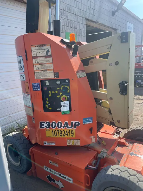 2018 JLG E300AJP Articulating Boom Lift