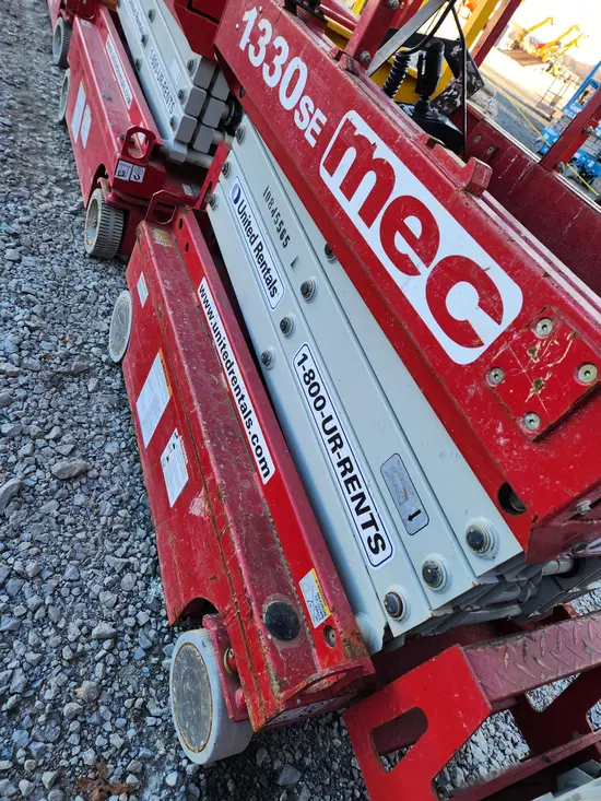 2018 MEC 1330SE Scissor Lift