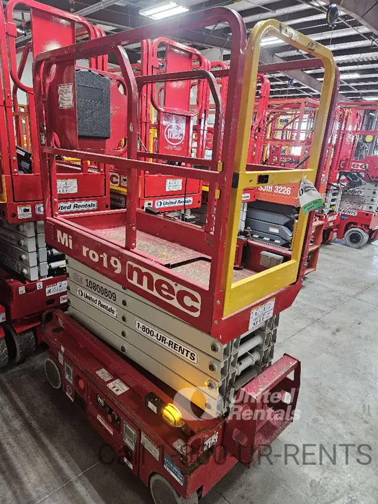 2018 MEC MICRO 19 Scissor Lift