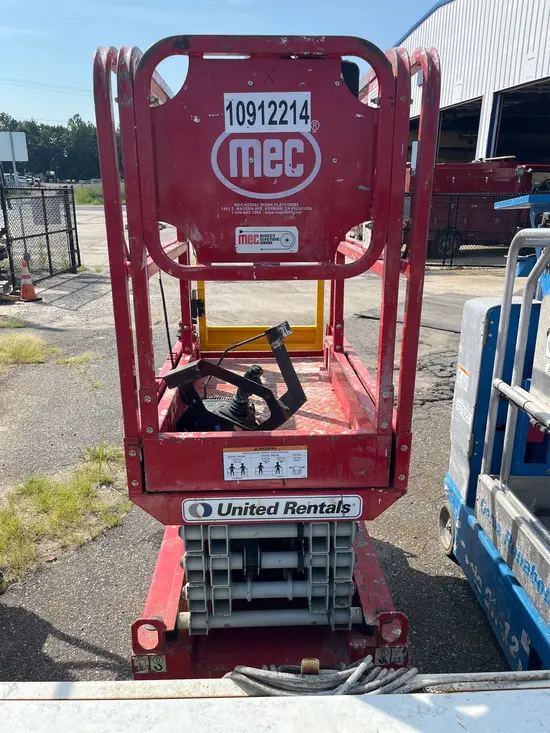 2019 MEC 1330SE Scissor Lift