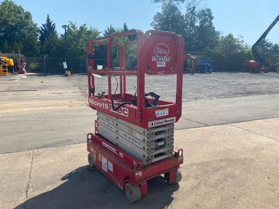 2018 MEC MICRO 19 Scissor Lift