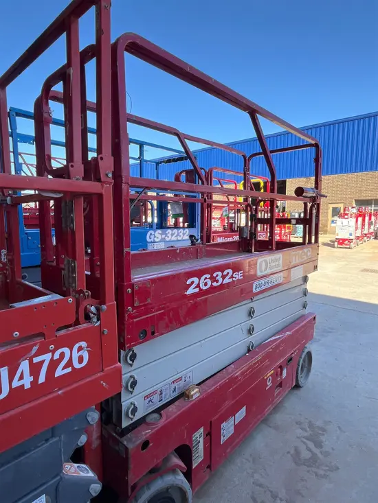 2018 MEC 2632SE Scissor Lift