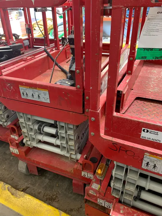 2019 MEC 1330SE Scissor Lift
