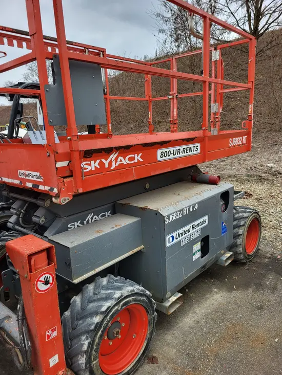 2018 Skyjack SJ6832RT Rough Terrain Scissor Lift