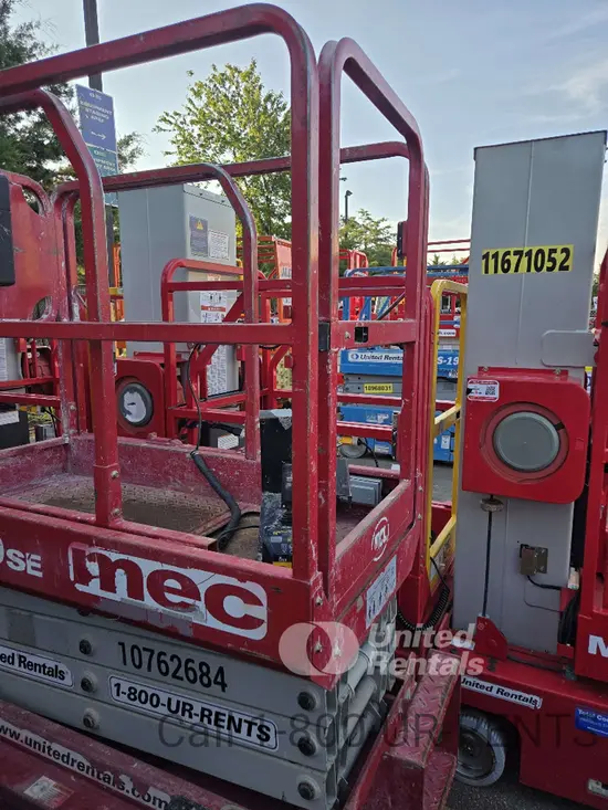 2018 MEC 1330SE Scissor Lift