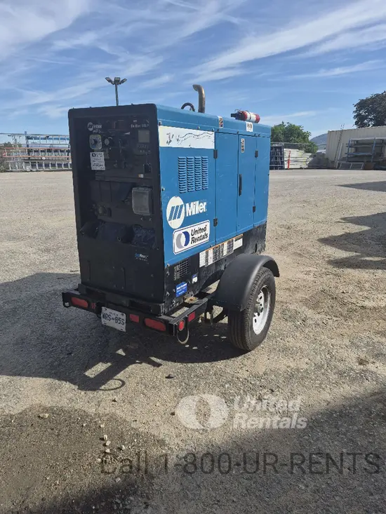 2021 Miller Welders Big Blue 500 Welder