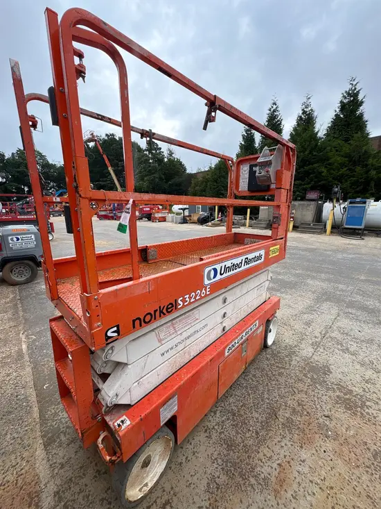 2018 Snorkel S3226E Scissor Lift
