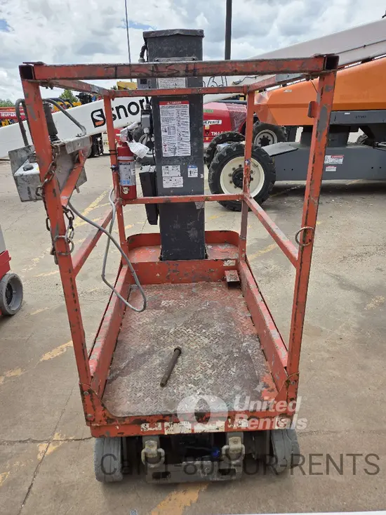 2017 Skyjack SJ16 Self-Propelled One-Person Lift