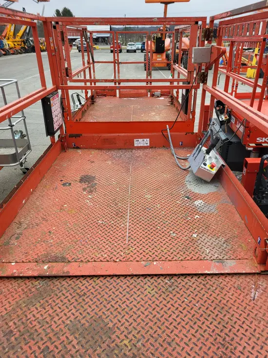 2018 Skyjack SJ6832RT Rough Terrain Scissor Lift
