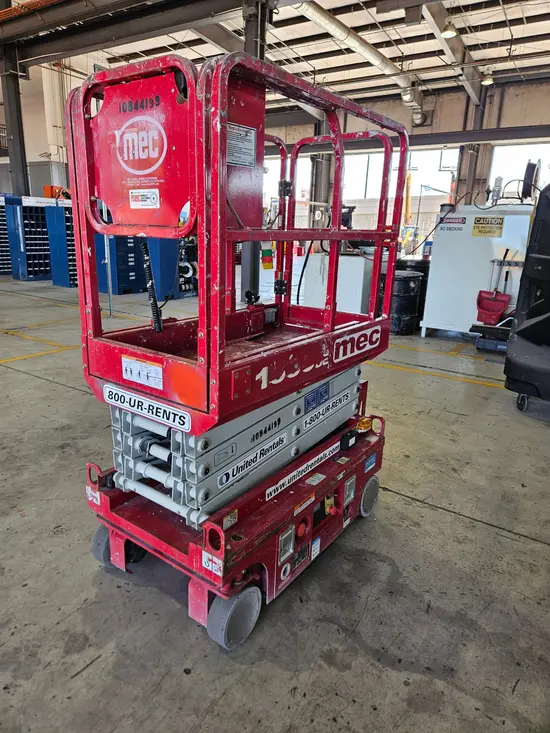 2018 MEC 1330SE Scissor Lift