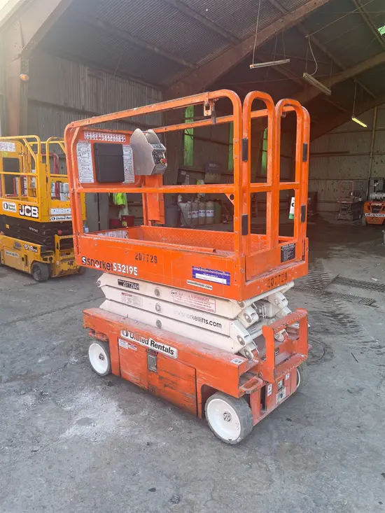 2018 Snorkel S3219E Scissor Lift