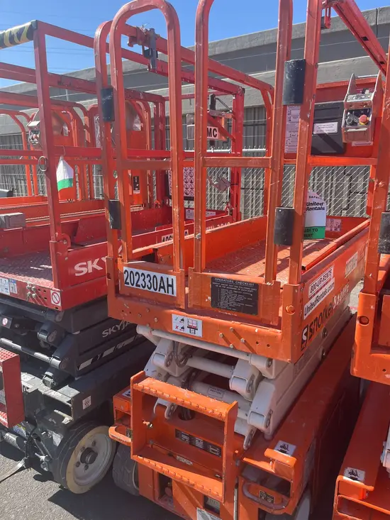 2018 Snorkel S3219E Scissor Lift