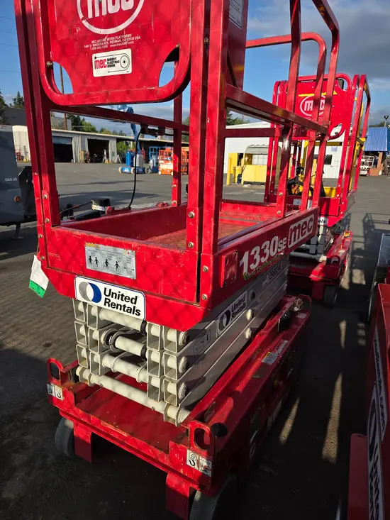 2019 MEC 1330SE Scissor Lift