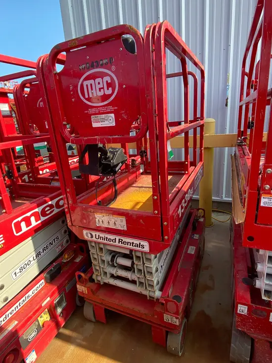2018 MEC 1330SE Scissor Lift