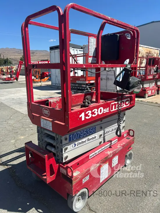 2018 MEC 1330SE Scissor Lift