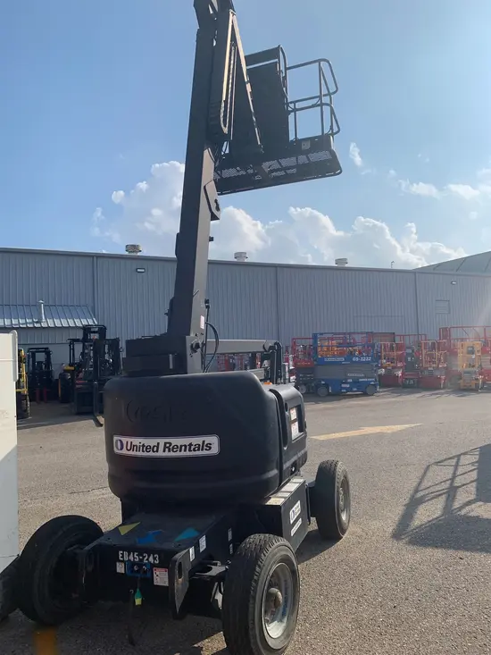 2013 Genie Z-45/25J DC Articulating Boom Lift
