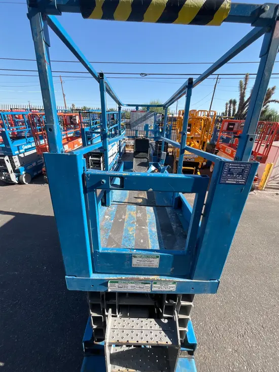 2017 Genie GS-3232 Scissor Lift