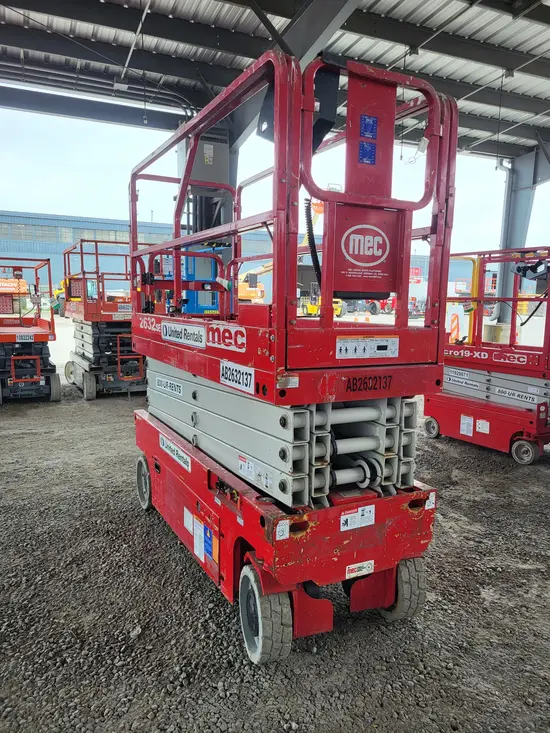 2017 MEC 2632SE Scissor Lift