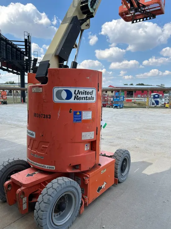 2015 JLG E300AJP Articulating Boom Lift