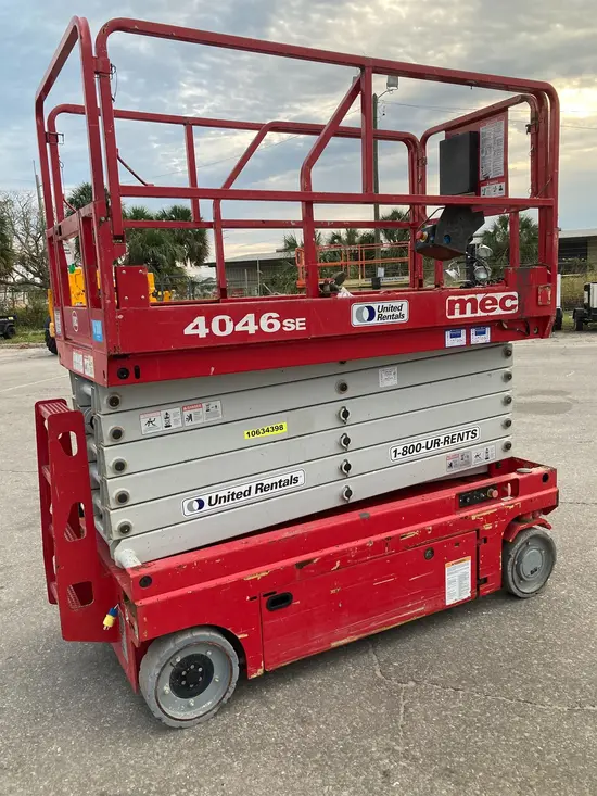 2017 MEC 4046SE Scissor Lift